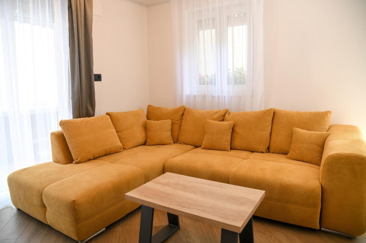 Luxury Apartment Knezovic Сини Екстериор снимка