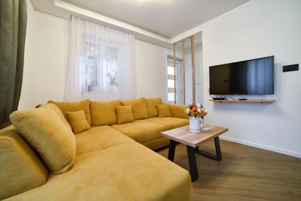 Luxury Apartment Knezovic Сини Екстериор снимка
